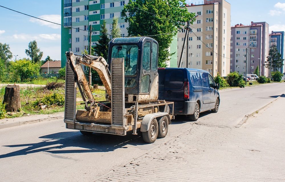 Przyczepa do minikoparki – Jak wybrać idealną? Kilka rad Przyczepa do minikoparki – Jak wybrać idealną? Kilka rad